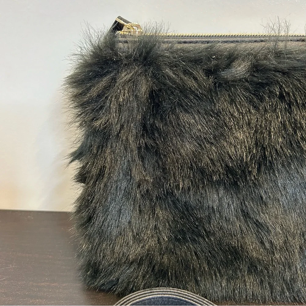 Uniqlo Faux Fur Black Furry Crossbody Bag Purse - Picture 3 of 6